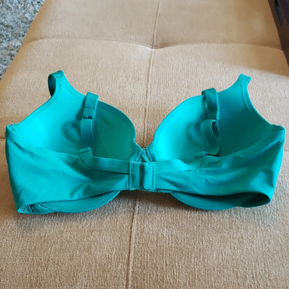 2 - Lilyette Bras Style 0810 Sz 36D - Picture 3 of 7